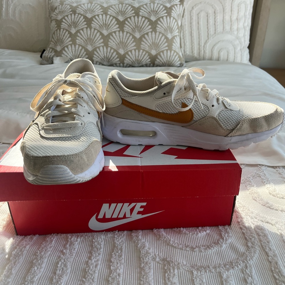 Nike Air Max SC Sneaker - Women's